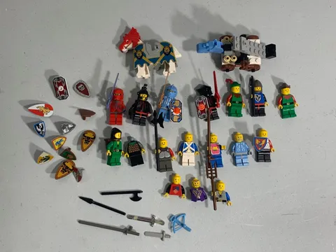LEGO Castle Knights Minifigures LOT Knights Kingdom Forestmen Accessories