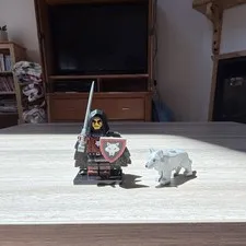 Lego cmf Wolfpack beastmaster in perfect condition