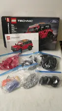 - Lego Technic Ford Bronco - Kit# 42213 - 943 pcs 100% COMPLETE IN BOX