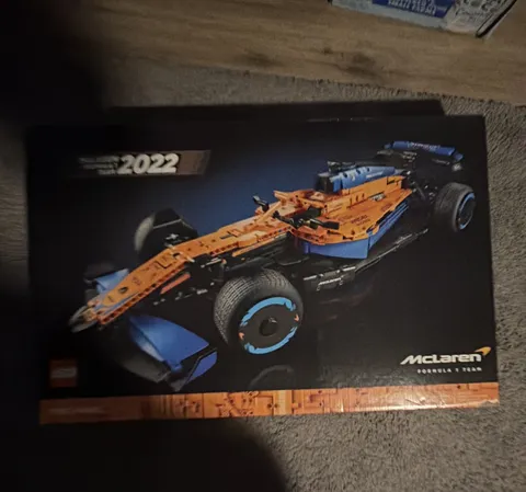 LEGO Technic 42141 McLaren Formula 1 Race Car 1434pc 2022 18+ Stand
