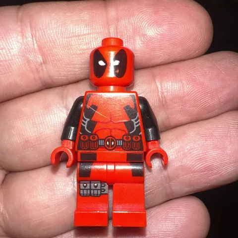 LEGO Marvel Deadpool Minifigure Ultra Rare Great Condition sh0032