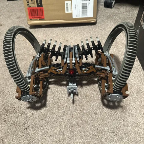 LEGO Star Wars: Hailfire Droid (4481) 100% complete Technic set (2003)