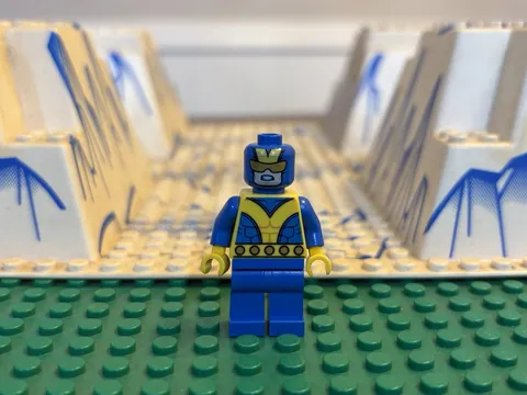 Lego Giant-Man Hank Pym Minifigure (Used)