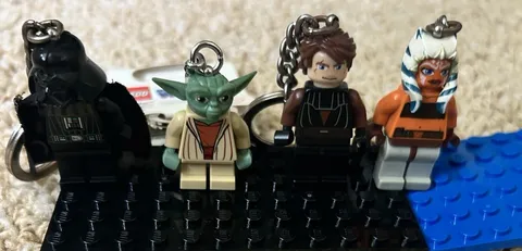 LEGO Star Wars keychain lot of 4 Anakin Ahsoka Yoda and Vader