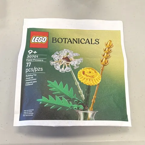 LEGO Botanicals Field Flowers 30701 Limited Edition Polybag Set, 77 pcs