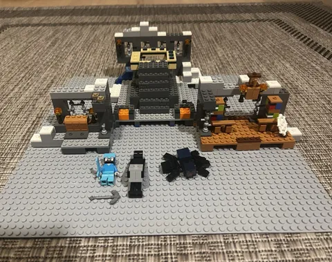 LEGO Minecraft The End Portal
