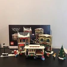 LEGO Icons: Holiday Main Street 10308 Christmas Trolley Winter Village Complete