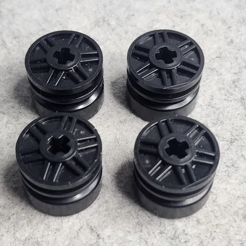 LEGO 55982 Wheel 18mm D x 14mm with Axle Hole Fake Bolts Shallow Spoke Black x4