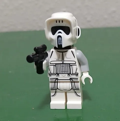 LEGO Star Wars Imperial Trooper Minifigure White Helmet w/ Blaster