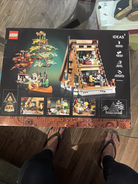 LEGO Ideas: A-Frame Cabin (21338)