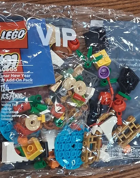 LEGO Miscellaneous: Lunar New Year Vip Add-On Pack (40605)