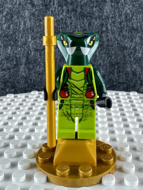 LEGO Ninjago Spitta NJO0058 Venomari Snake Gold Staff Retired Minifigure