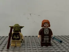 LEGO Star Wars Yoda + Obi-Wan Kenobi Minifigure Lot x2 W/Lightsaber Pack
