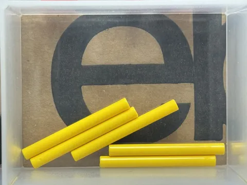 LEGO Parts - Yellow Bar 4L (Lightsaber Blade / Wand) - No 30374 - QTY 5