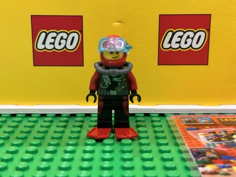 LEGO Minifigure Town Diver, Air Tank,Helmet,Mask,Red/Authentic