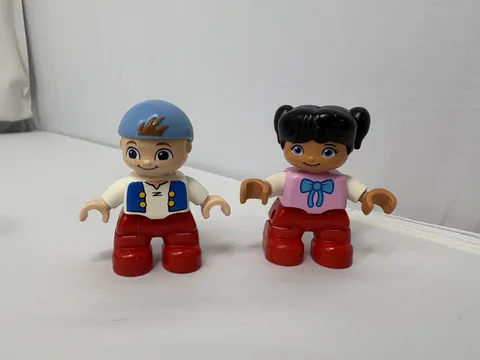 2 LEGO Duplo Creative Building Basket  Minifig 2" Girl Bow Cubby Jake & Pirates
