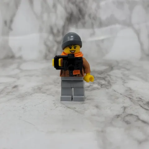 Lego Customer Minifigure City 60235