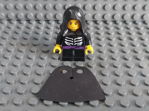 Lego Ninjago 9443 - Lloyd Garmadon Minifigure - Used
