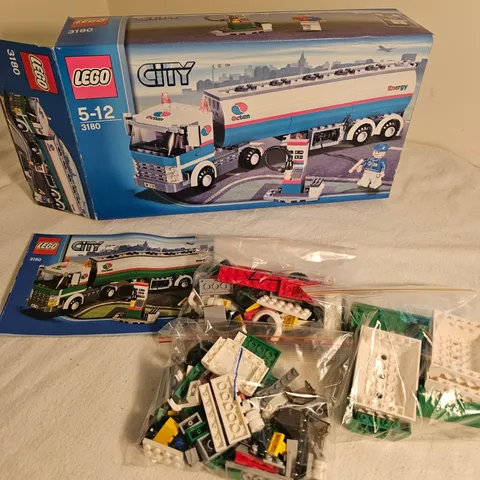 LEGO City Great Vehicles Set 3180 Octan Tank Truck COMPLETE Truck Driver Fuel