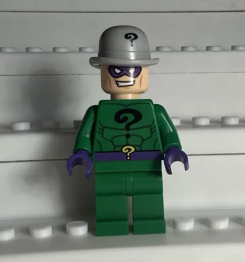 LEGO The Riddler Minifigure Green Suit w/ Gray Bowler Hat Purple Gloves DC