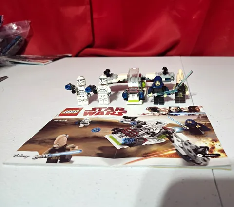 Lego Star Wars Jedi and Clone Troopers Battle Pack set 75206 with minifigs