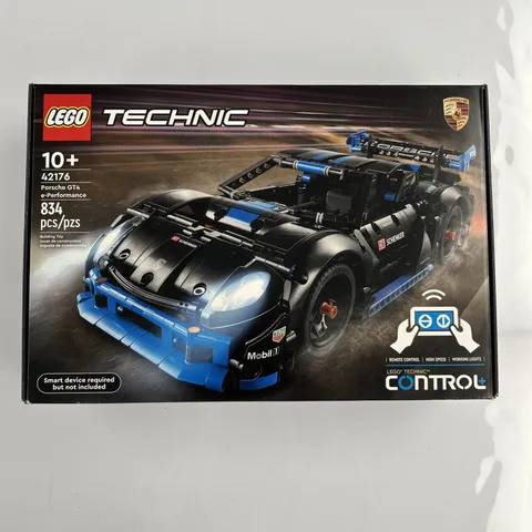 LEGO TECHNIC: Porsche Gt4 E-Performance Race Car (42176) NIB