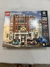 LEGO CREATOR: Corner Garage (10264) Brand New!  Mint Condition!