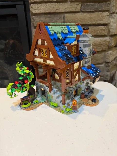 LEGO Medieval Blacksmith 21325 Set