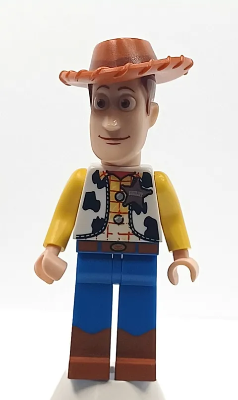 LEGO  WOODY  MINIFIGURE TOY STORY TOY003 (2010) WOODYS ROUNDUP  7594