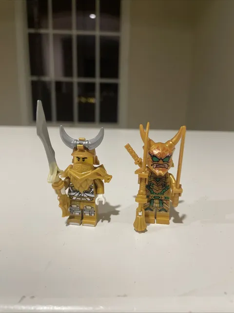 Lego Ninjago Golden Master Wu And Golden Oni Lloyd Read Description