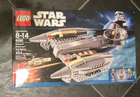 LEGO Star Wars 8095 General Grievous Starfighter NEW SEALED Clone Wars Retired