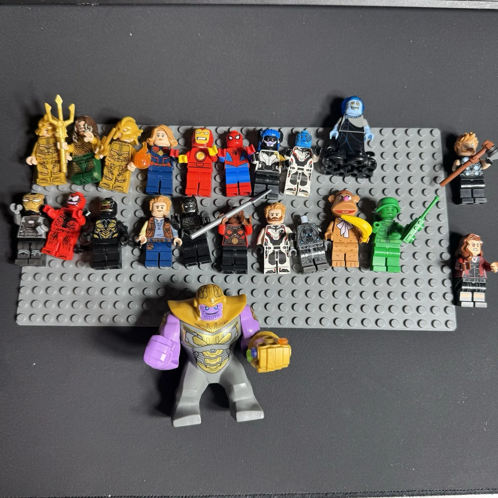 LEGO Minifigure Marvel and Dc superheroes lot of 21 figures + random figures