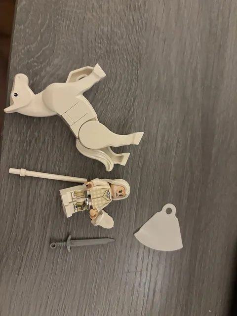 Lego LoTR Gandalf The White & Shadowfax from Minas Tirith 11377 IN HAND