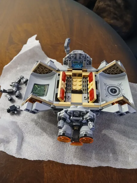 LEGO Star Wars Droid Escape Pod #75136