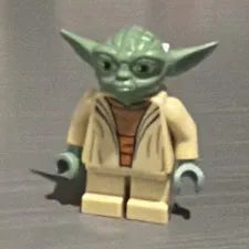 LEGO Star Wars Yoda Minifigure - Yoda Set, Plastic, Ages 6+ Tan Robe