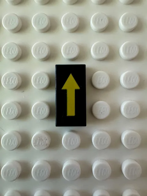 LEGO Tile 1 x 2 with Yellow Arrow Long without Black Border 3069pb0017