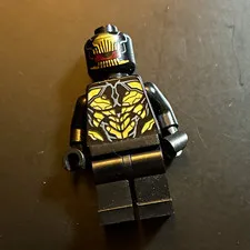LEGO Black Minifigure w/ Gold Armor Print & Helmet, Black Legs