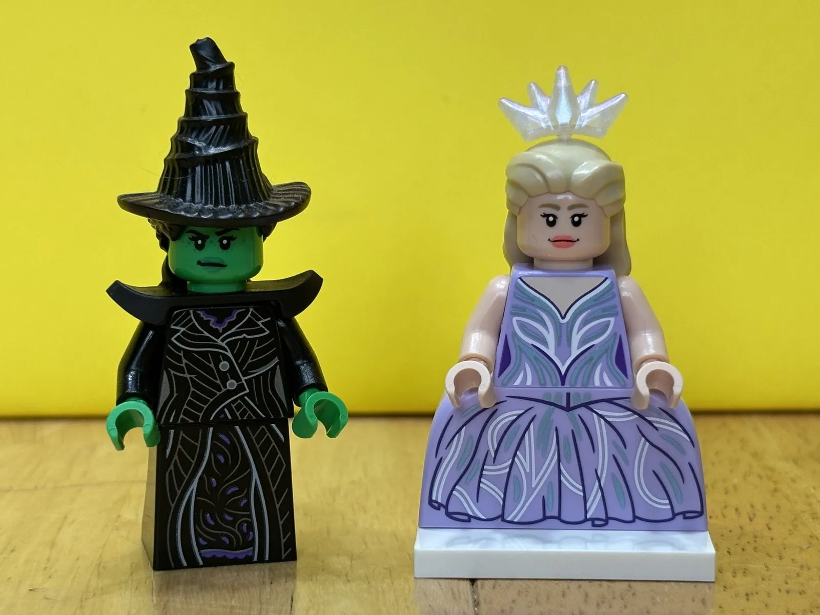 LEGO Wicked For Good Glinda + Elphaba Minifigure Lot Emerald City 75685