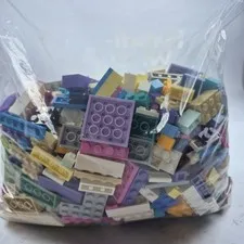 1.8lb Bag Of Mostly Flat Lego Pieces