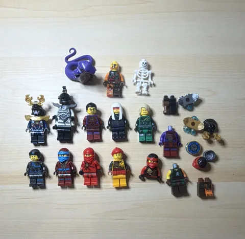 LEGO NINJAGO Minifigure Lot w/ Accessories Kai Jay Zane Cole Lloyd 6+