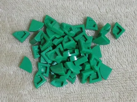 LEGO Tile, Round 1 x 1 Quarter Green no. 25269 (Qty 50) *NEW*
