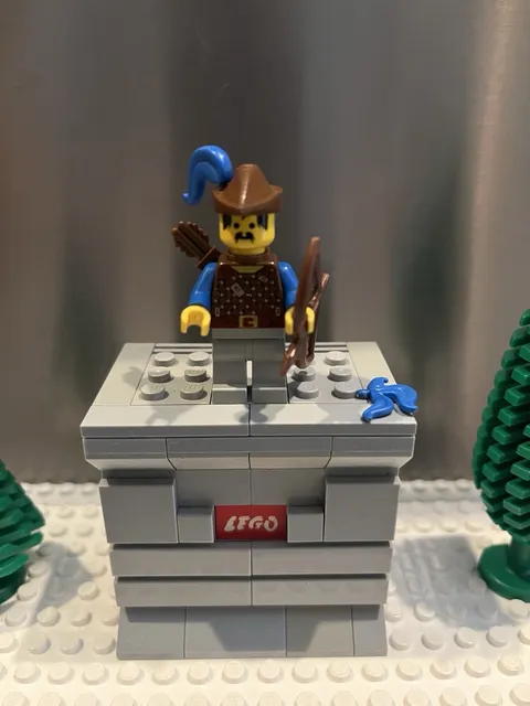 LEGO Dark Forest Forestman Minifigure Vintage Castle cas006 cas286 w Large Plume