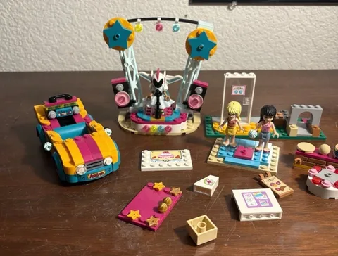 Lego Friends Incomplete Lot, Andrea’s Car And Stage, Minidolls, And Other Parts