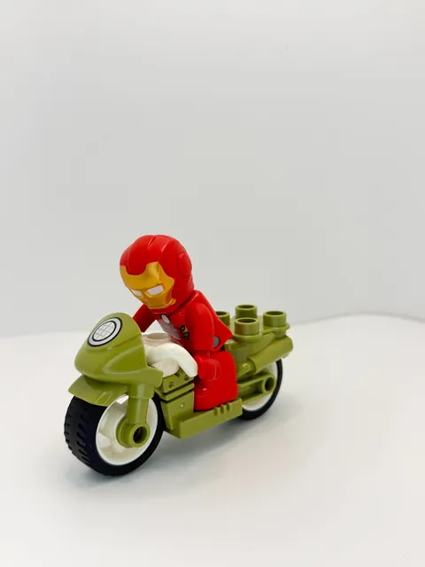 Lego Duplo Figure Lego Ville Super Heroes Iron Man & Motorcycle