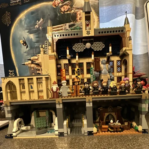 LEGO Harry Potter: The Great Hall (76435) 1732pc + Bonus Owlery