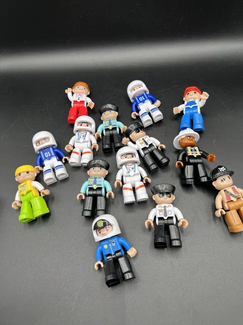 Lot Of 14 Lego Duplo Figures Police Football Astronaut Pirate Construction