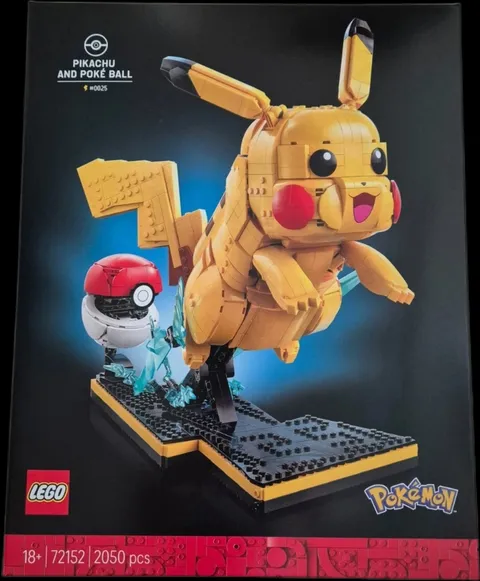 New LEGO Pokemon Pikachu and Poke Ball Building Kit 72152