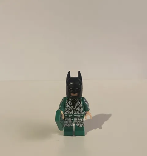 LEGO Dollar Bill Tuxedo Batman Minifigure- Bricktober 2017- Toys R Us Exclusive