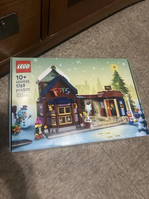 Lego Employee Gift 2025 1769 Piece  Unopened Rare