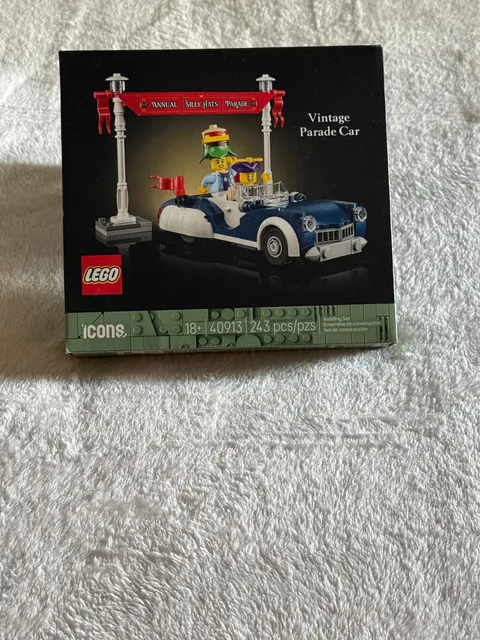 LEGO 40913 Icons Vintage Parade Car (Annual Silly Hats Parade)